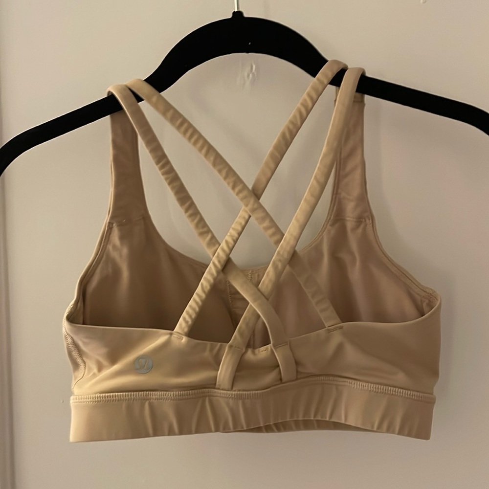 Lululemon beige sports bra